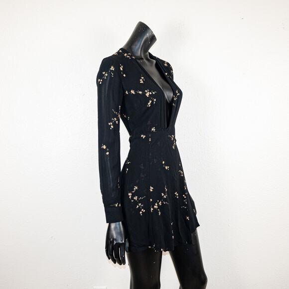 Reformation Porter Wrap Dress in Wildflower Black size XS - Picture 4 of 9